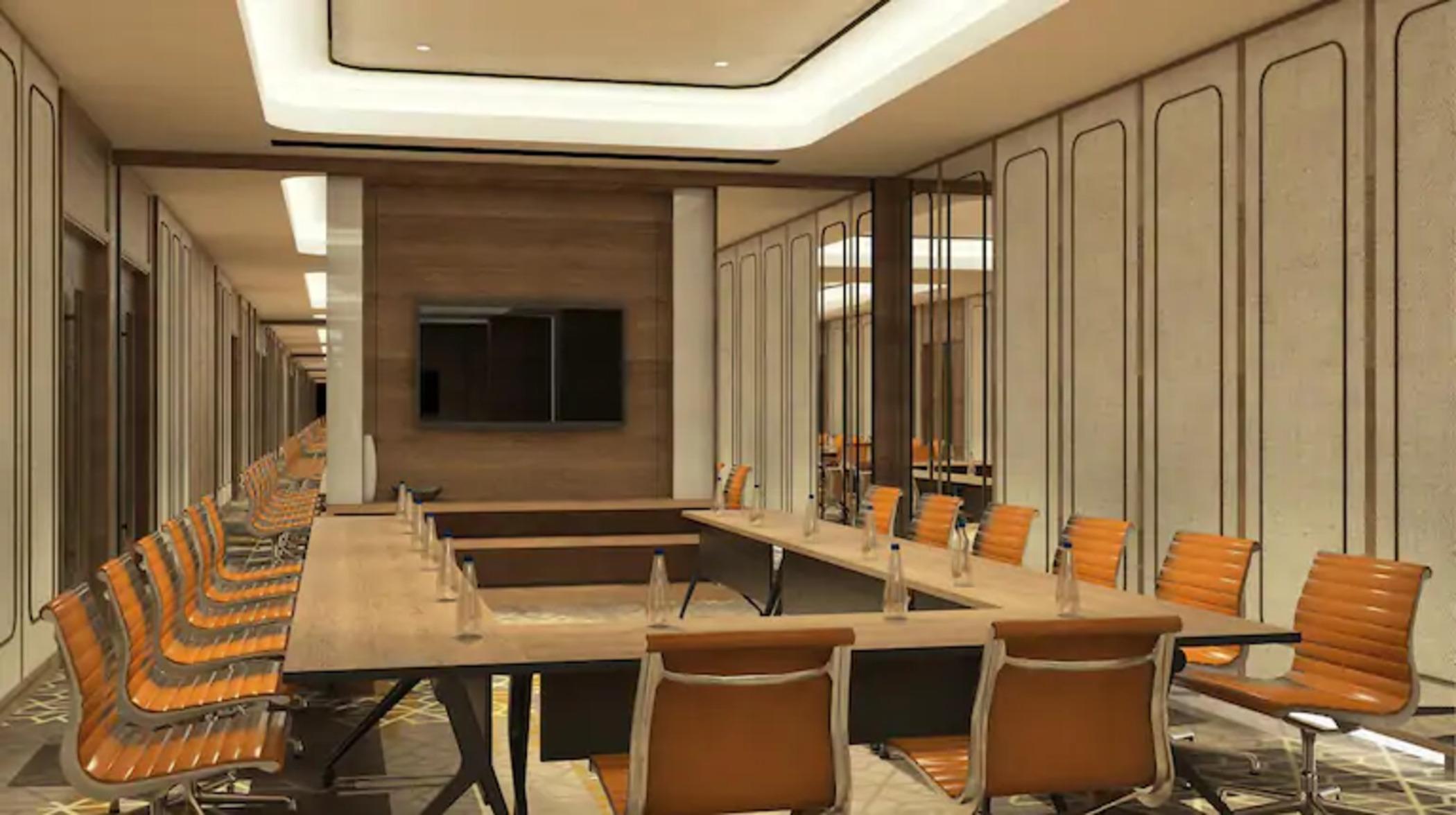 Hilton Garden Inn Jakarta Taman Palem Buitenkant foto