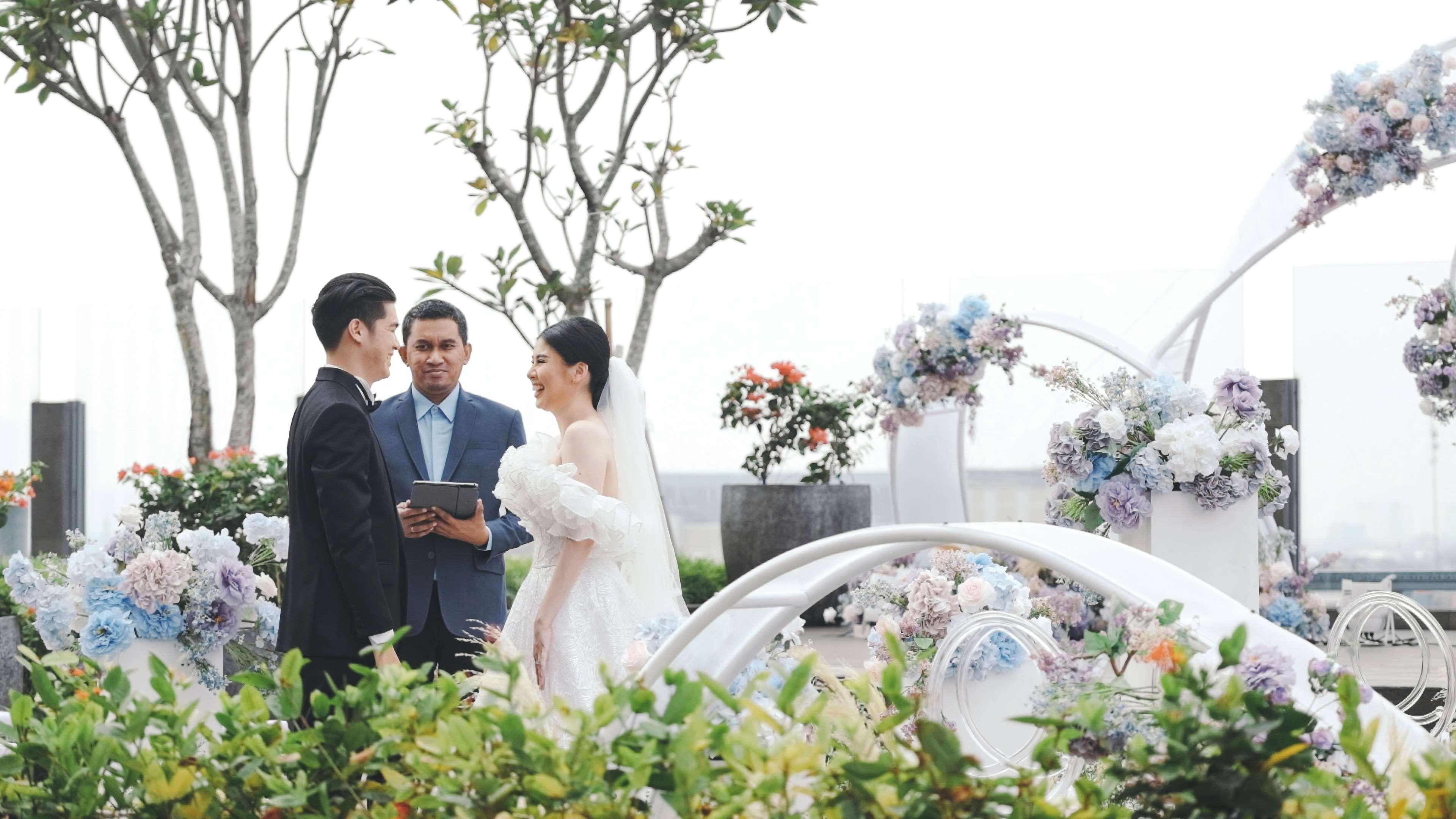 Hilton Garden Inn Jakarta Taman Palem Buitenkant foto