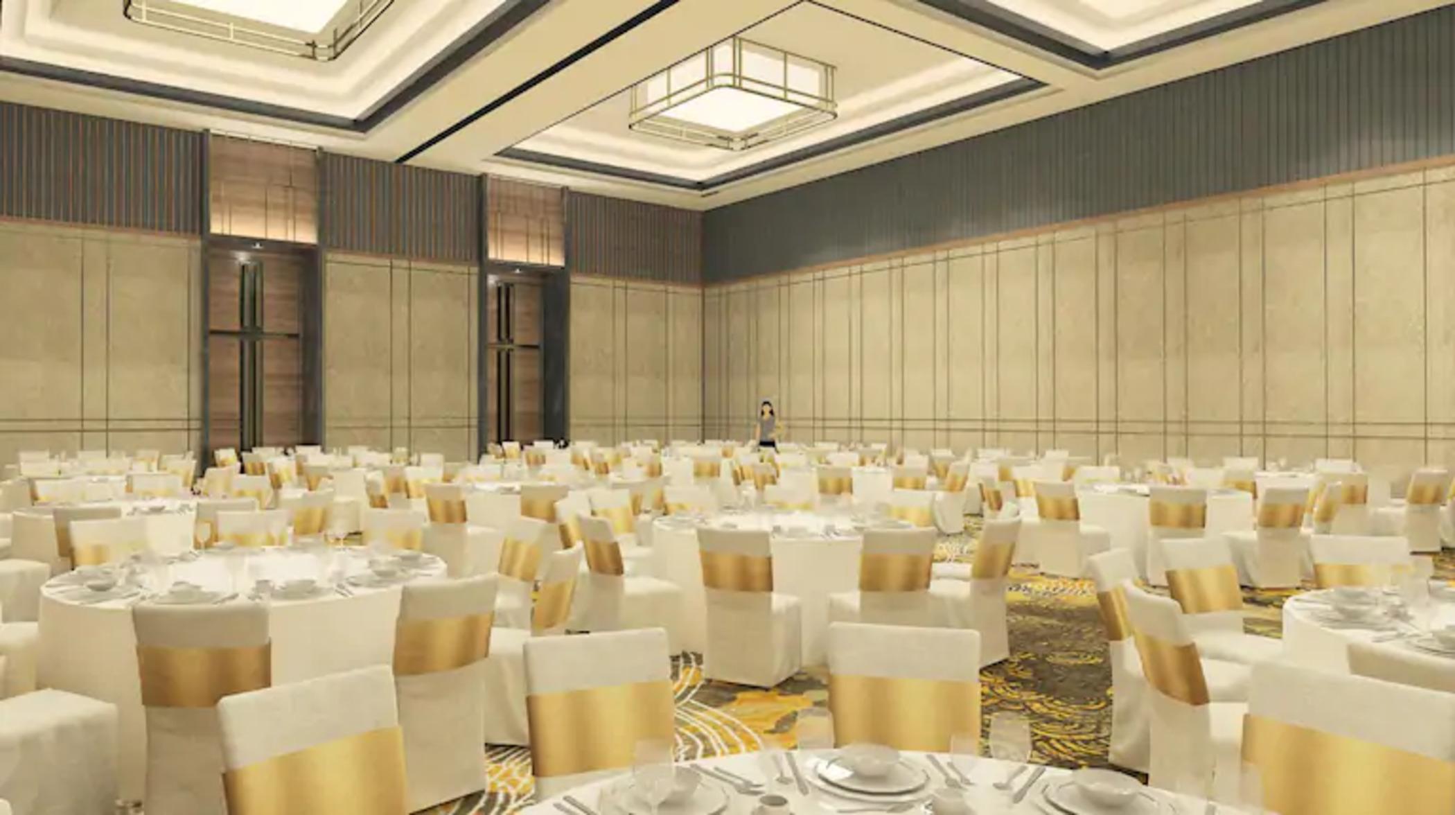 Hilton Garden Inn Jakarta Taman Palem Buitenkant foto